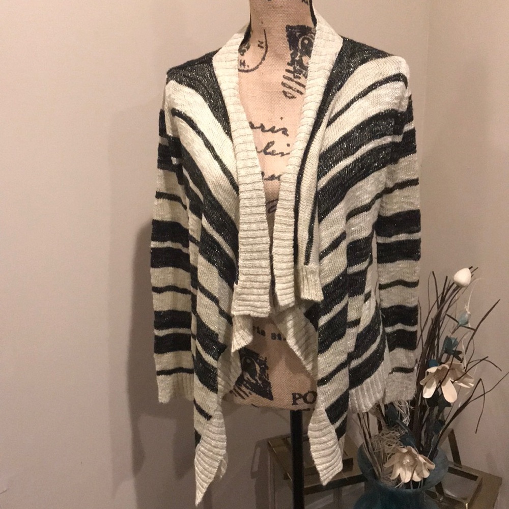 NWOT High-Low Open Front Cardigan